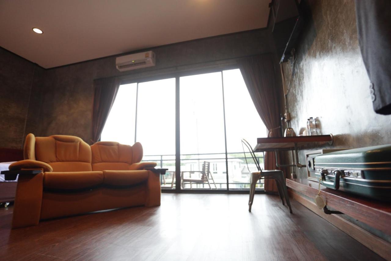 วัน โฟร์ เซเว่น โอเต็ล แอนด์ สนุ๊กเกอร์ บาร์ Hotel ระยอง ภายนอก รูปภาพ