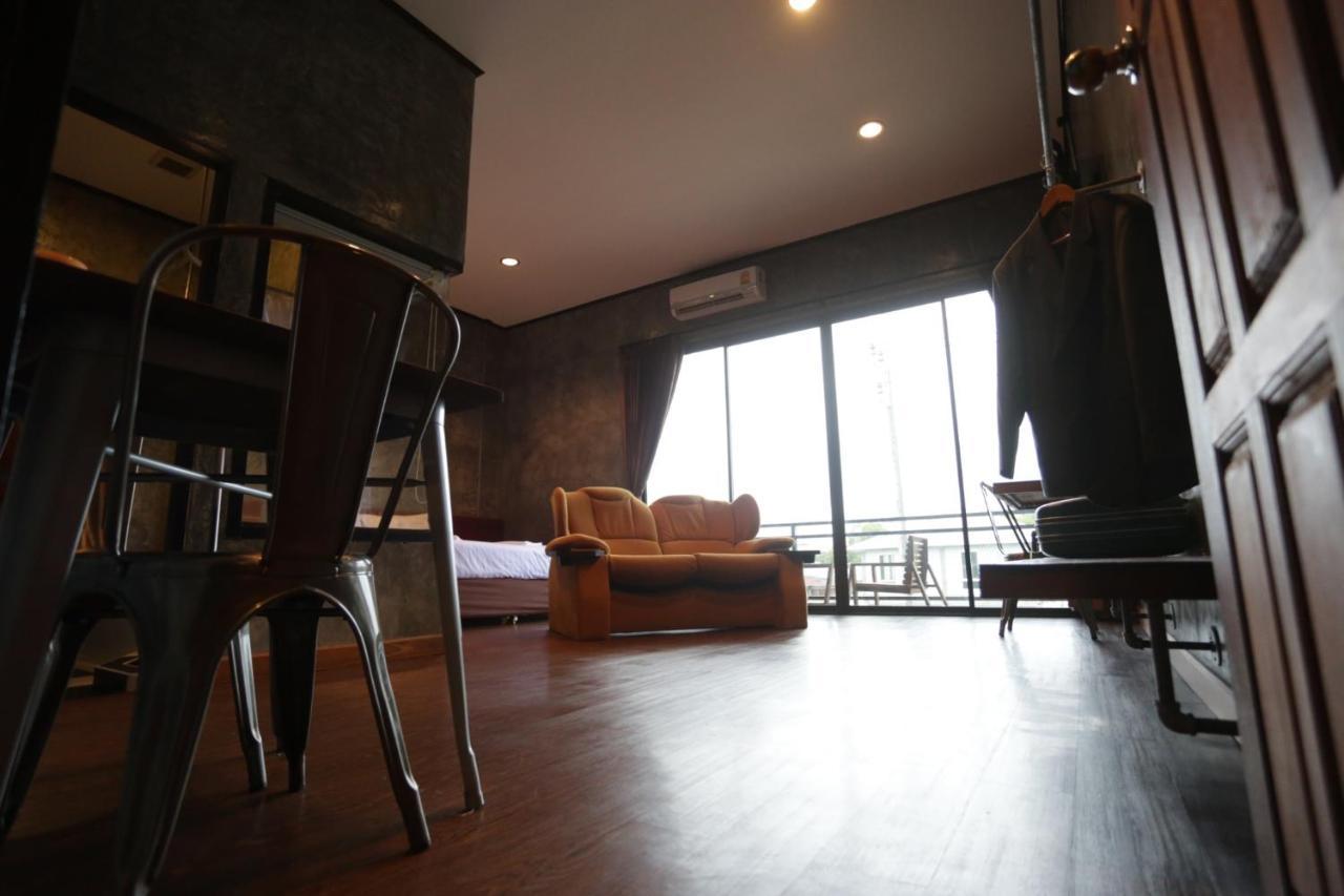 วัน โฟร์ เซเว่น โอเต็ล แอนด์ สนุ๊กเกอร์ บาร์ Hotel ระยอง ภายนอก รูปภาพ