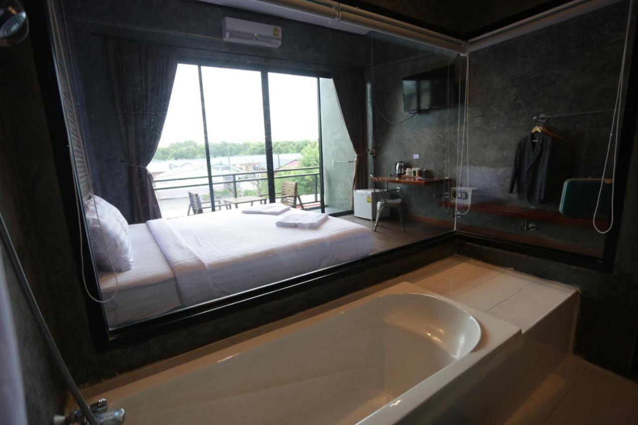 วัน โฟร์ เซเว่น โอเต็ล แอนด์ สนุ๊กเกอร์ บาร์ Hotel ระยอง ภายนอก รูปภาพ