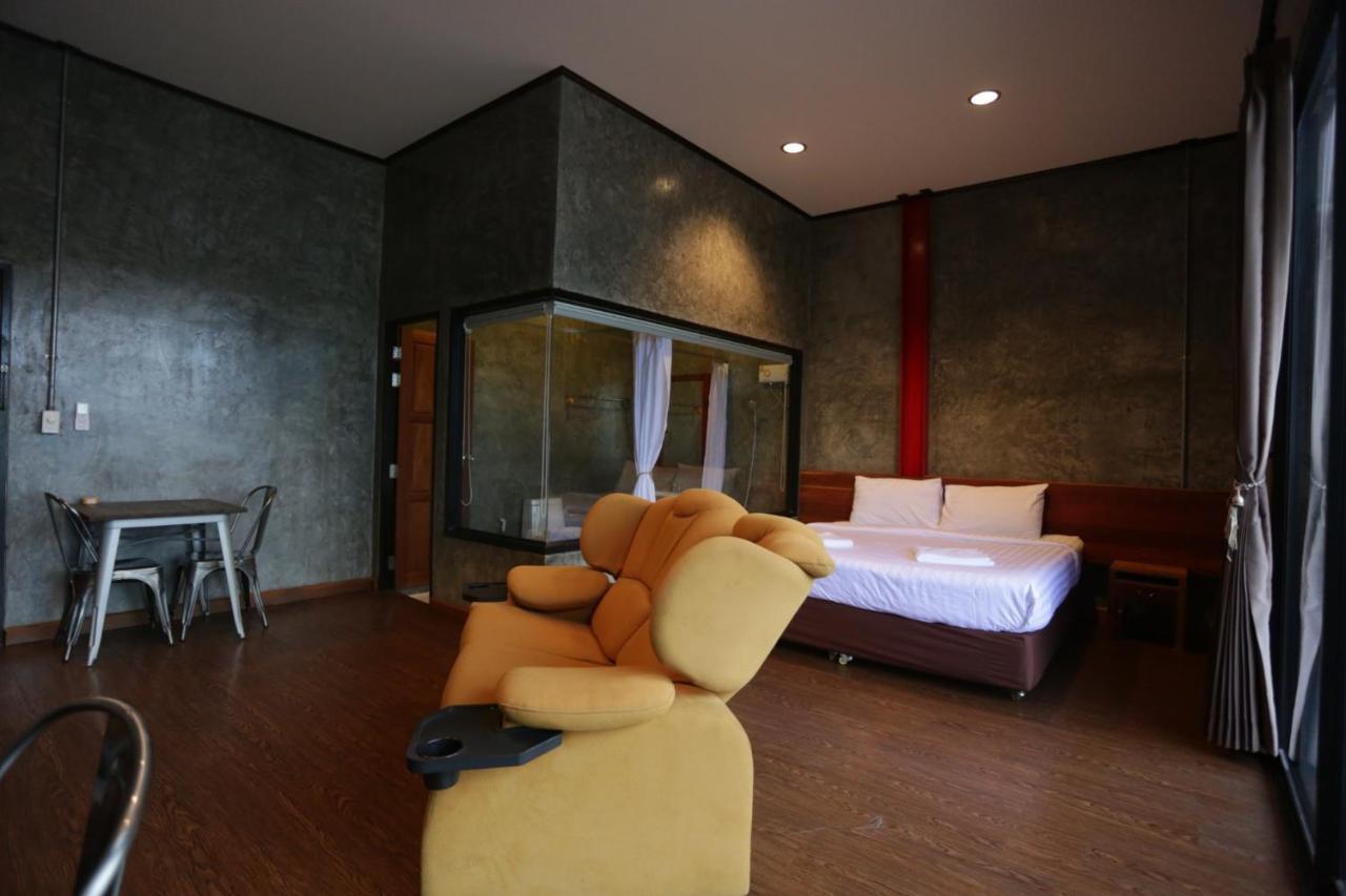 วัน โฟร์ เซเว่น โอเต็ล แอนด์ สนุ๊กเกอร์ บาร์ Hotel ระยอง ภายนอก รูปภาพ