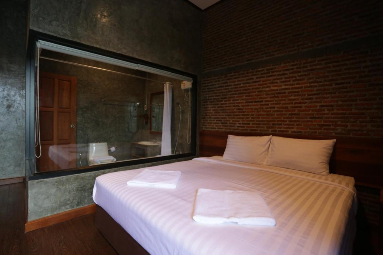 วัน โฟร์ เซเว่น โอเต็ล แอนด์ สนุ๊กเกอร์ บาร์ Hotel ระยอง ภายนอก รูปภาพ